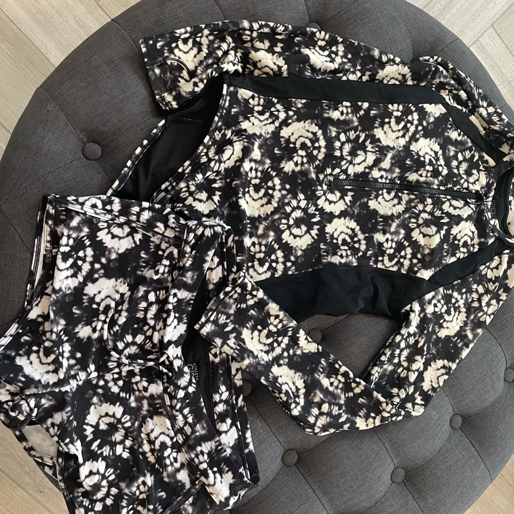 Black and White Tie-Dye athleta girls swim set with shorts